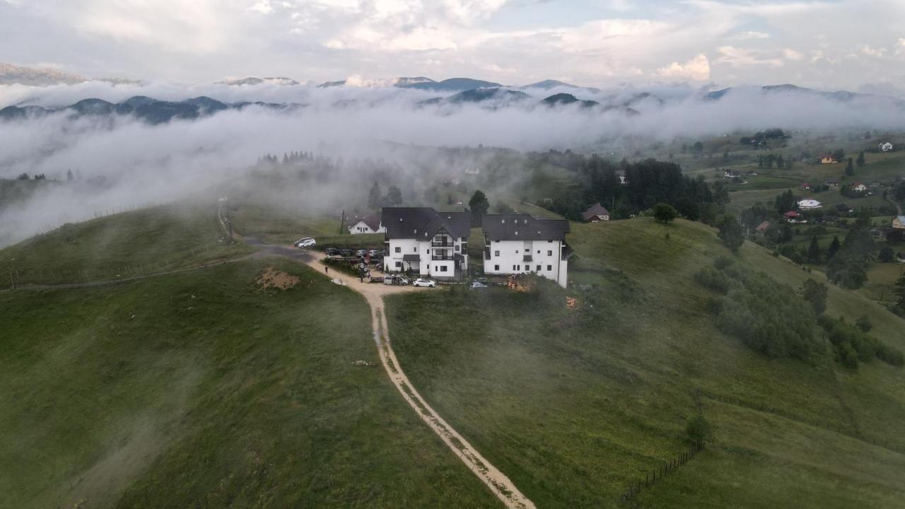 Pensiunea Soarelui Фундата Экстерьер фото